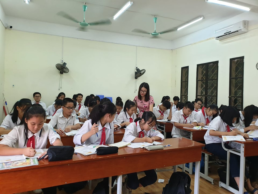 Cô giáo Nguyễn Thị Thùy Dung được quận Ngô Quyền điều về dạy tại trường THCS Lý Tự Trọng từ ngày 16/9 Cô giáo Nguyễn Thị Thùy Dung được quận Ngô Quyền điều về dạy tại trường THCS Lý Tự Trọng từ ngày 16/9