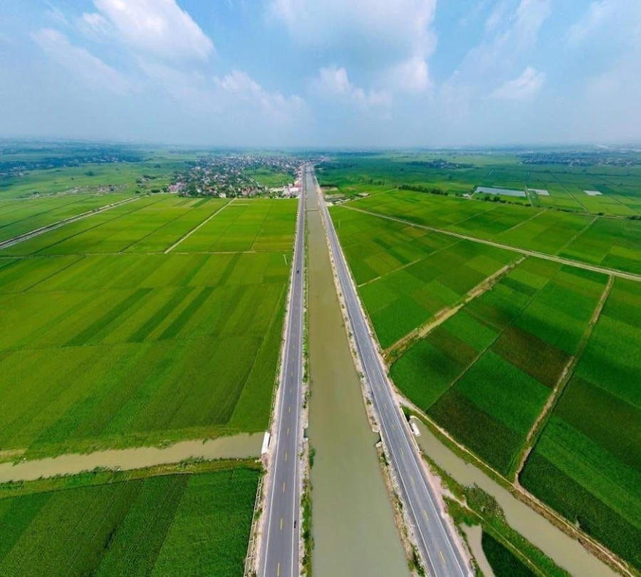 Việc nâng cấp, cải tạo tuyến Quốc lộ 37 và xây mới tuyến đường phía tả kênh Chanh Dương góp phần đồng bộ hạ tầng giao thông của huyện Vĩnh Bảo nói riêng, thành phố Hải Phòng nói chung Việc nâng cấp, cải tạo tuyến Quốc lộ 37 và xây mới tuyến đường phía tả kênh Chanh Dương góp phần đồng bộ hạ tầng giao thông của huyện Vĩnh Bảo nói riêng, thành phố Hải Phòng nói chung