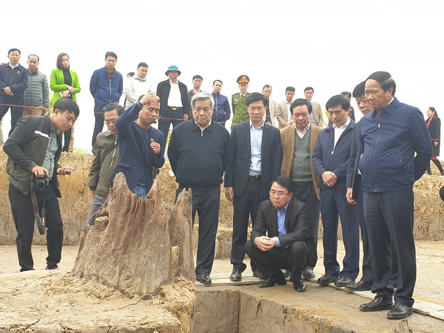 Đoàn lãnh đạo thành phố Hải Phòng thăm thực địa bãi cọc Đoàn lãnh đạo thành phố Hải Phòng thăm thực địa bãi cọc