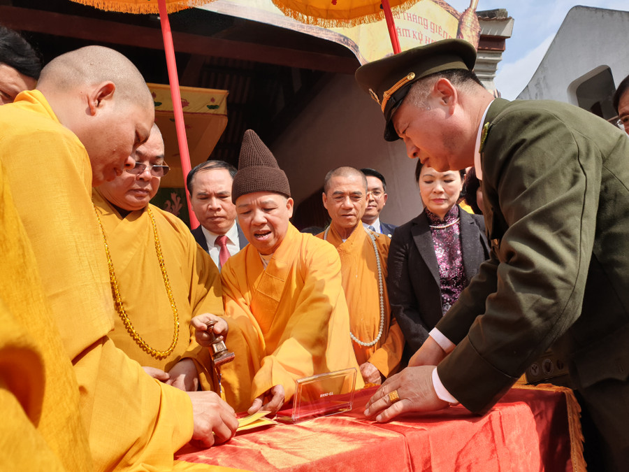 Lễ đóng dấu thiêng Yên Tử Lễ đóng dấu thiêng Yên Tử