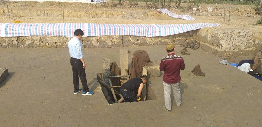 Các nhà khoa học đang tiếp tục nghiên cứu tại bãi cọc Cao Quỳ Các nhà khoa học đang tiếp tục nghiên cứu tại bãi cọc Cao Quỳ