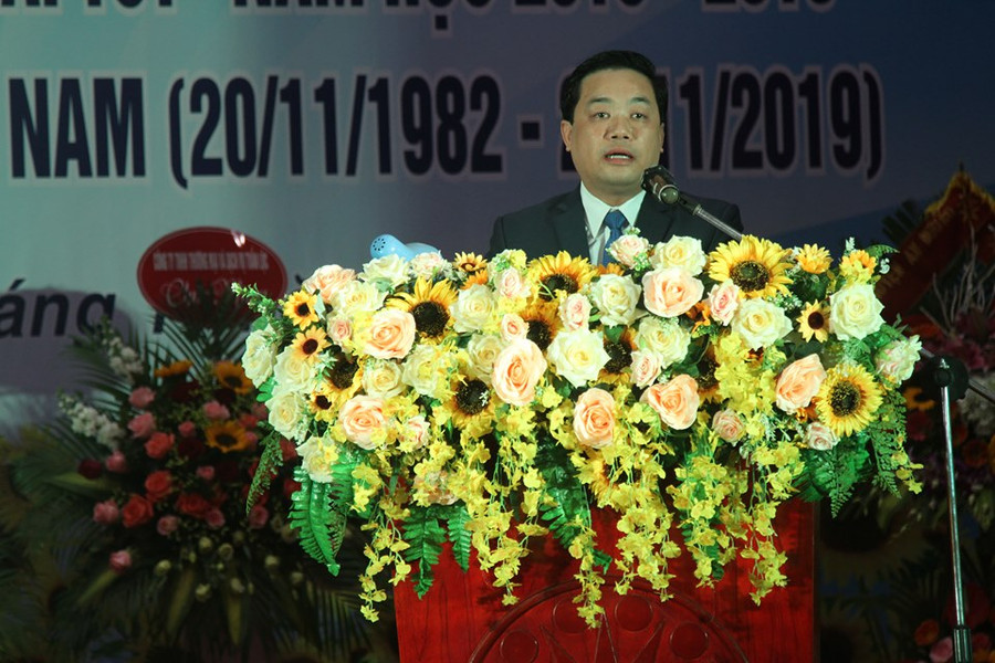 Trưởng phòng GD&ĐT huyện An Dương Vũ Mạnh Hùng phát biểu tại hội nghị