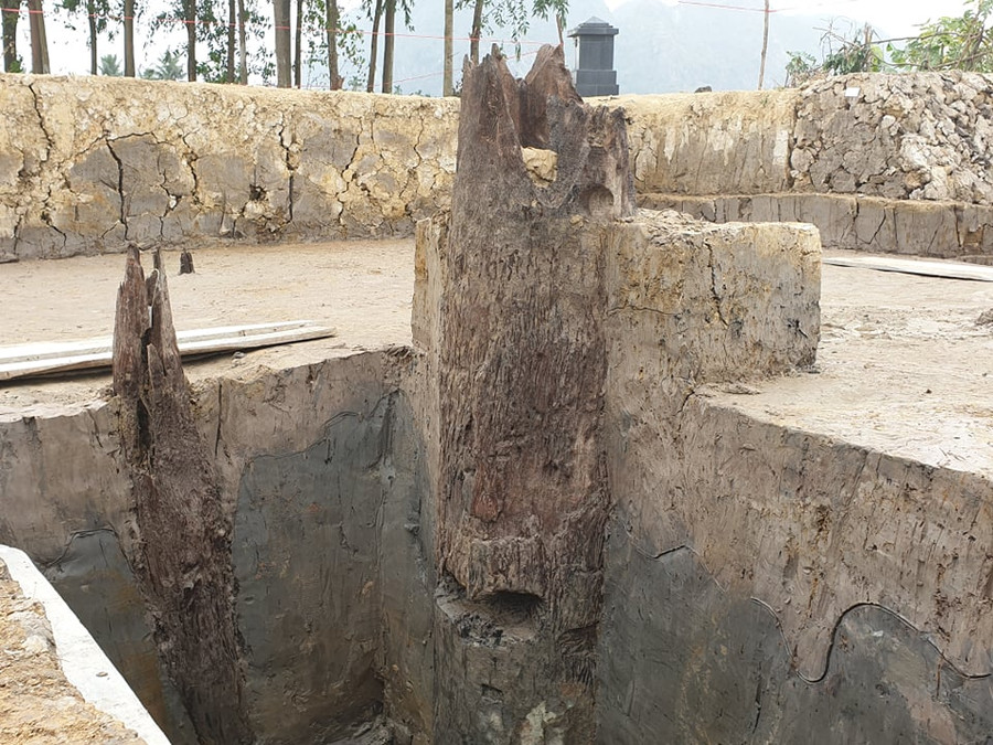 27 cọc được phát hiện có kích thước khác nhau, cọc dài nhất là 2,7m 27 cọc được phát hiện có kích thước khác nhau, cọc dài nhất là 2,7m