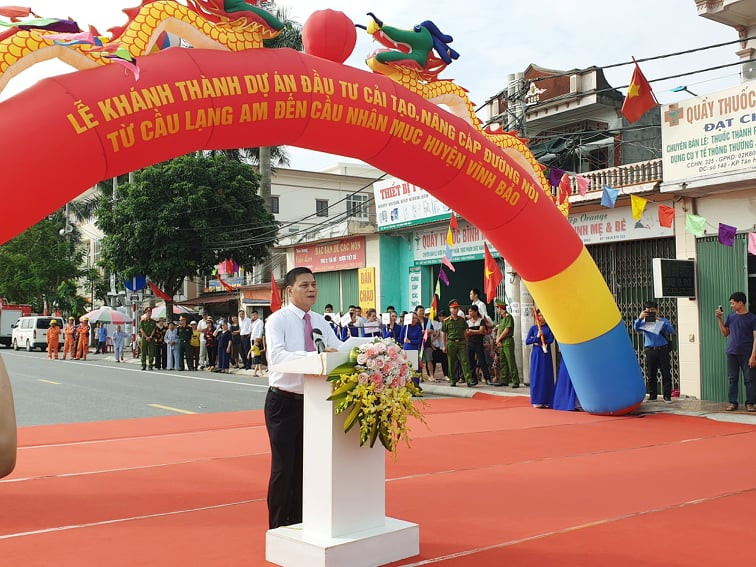 Ông Nguyễn Văn Tùng- Chủ tịch UBND thành phố Hải Phòng phát biểu tại lễ khánh thành dự án Ông Nguyễn Văn Tùng- Chủ tịch UBND thành phố Hải Phòng phát biểu tại lễ khánh thành dự án