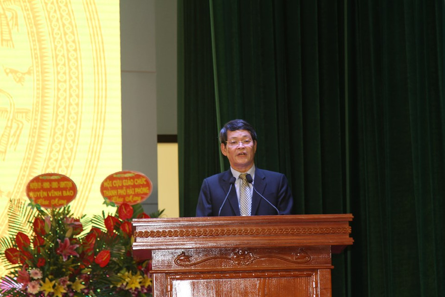 Phó Chủ tịch UBND huyện Vĩnh Bảo Nguyễn Văn Khơi đọc diễn văn kỷ niệm Phó Chủ tịch UBND huyện Vĩnh Bảo Nguyễn Văn Khơi đọc diễn văn kỷ niệm