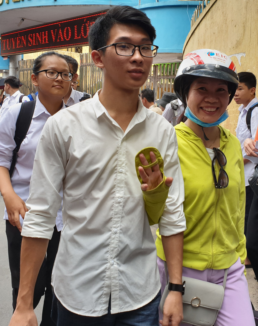 Kỳ thi vào 10 THPT năm học 2019-2020 tại Hải Phòng diễn ra an toàn Kỳ thi vào 10 THPT năm học 2019-2020 tại Hải Phòng diễn ra an toàn