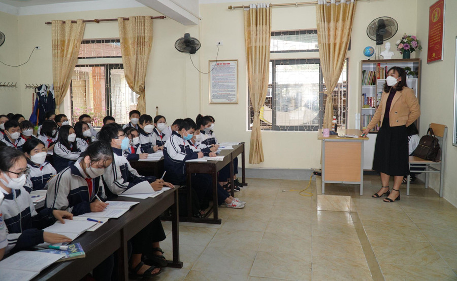 Giờ học của học sinh Trường THCS Hà Huy Tập, TP Vinh.