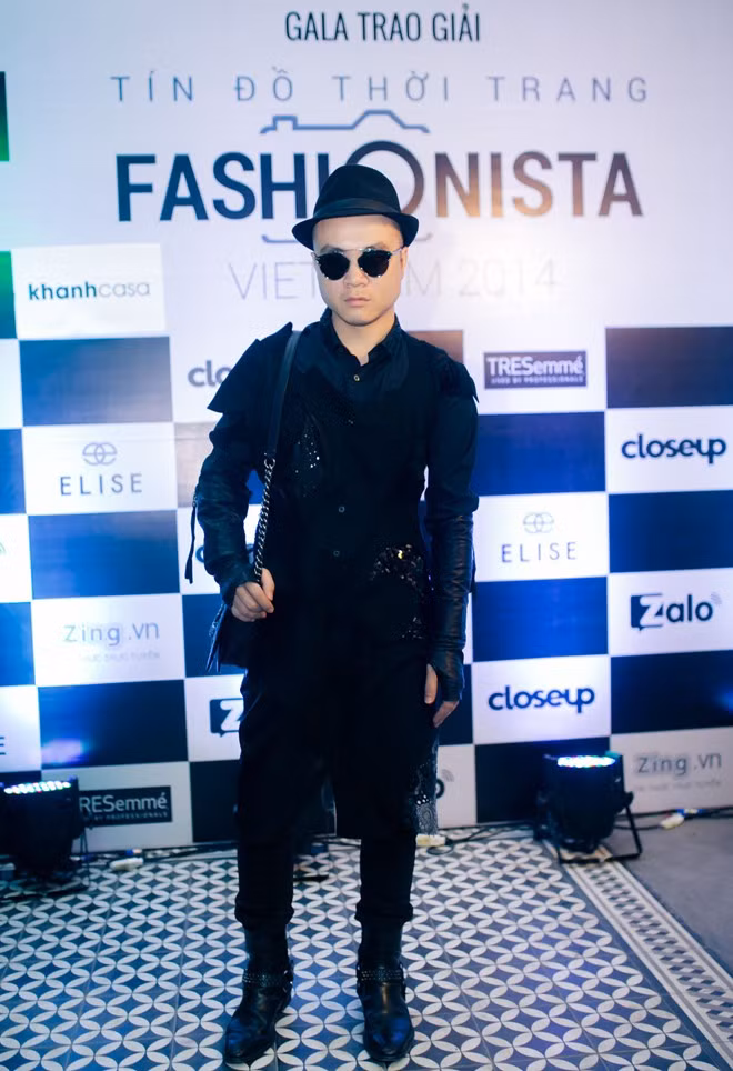 Hồ Ngọc Hà mặc gợi cảm ngồi ghế nóng Fashionista Vietnam