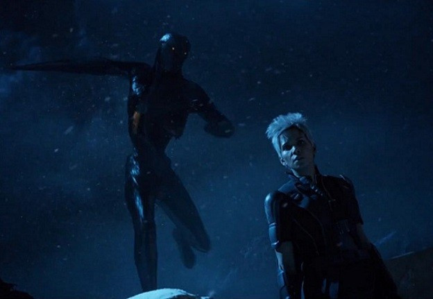 Các dị nhân trong tương lai trong X-Men: Days of the Future Past: Magneto, Storm, Iceman, Bishop, Colossus, Blink, Sunspot, Warpath là số dị nhân cuối cùng còn sót lại trong tương lai. Họ lao vào một trận đánh vô vọng để giúp Wolverine và Kitty Pryde có đủ thời gian hoàn thành sứ mệnh giải cứu các dị nhân trong quá khứ. Tuy nhiên, năng lực của họ hoàn toàn vô nghĩa trước các robot Sentinel. Từng dị nhân một anh dũng hy sinh, ngay cả những người quyền năng nhất như Magneto hay Storm, cho đến Iceman là lá chắn cuối cùng. Một cảnh phim khiến nhiều khán giả không khỏi bùi ngùi là khi Magneto thều thào với kẻ thù truyền kiếp là giáo sư Xavier rằng: “Charles ạ, bao năm qua chúng ta đã lãng phí thời gian để đánh nhau rồi”. 10 cái chết màn ảnh khiến người xem khắc khoải nhất 2014