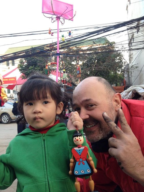 ong tay dep trai, di 