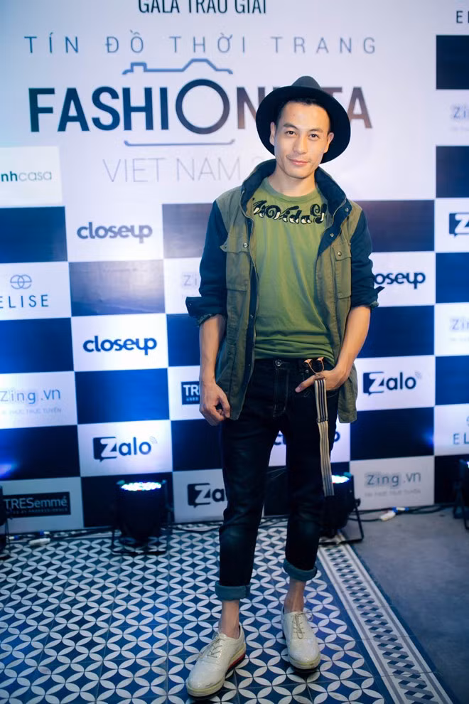 Hồ Ngọc Hà mặc gợi cảm ngồi ghế nóng Fashionista Vietnam