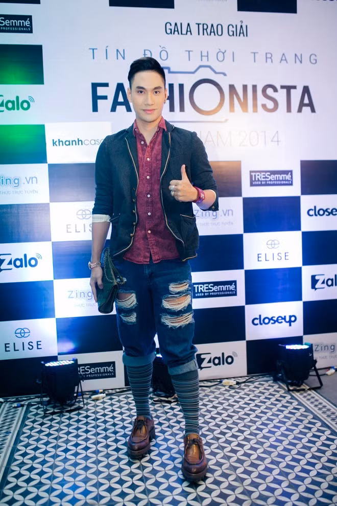 Hồ Ngọc Hà mặc gợi cảm ngồi ghế nóng Fashionista Vietnam