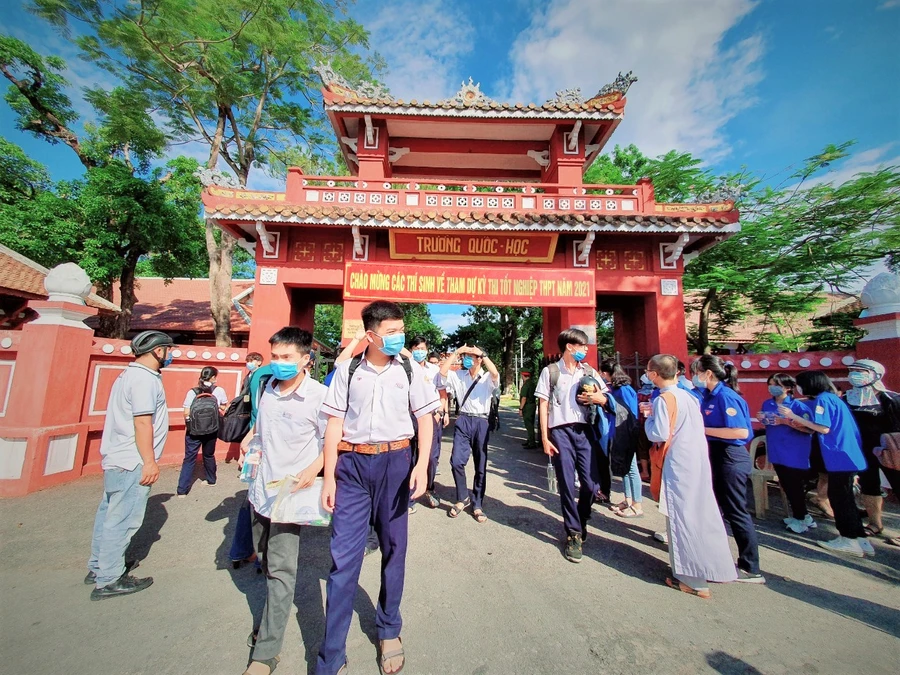  Khai giảng trực tuyến, truyền hình trực tiếp đối với các vùng, địa phương phải thực hiện giãn cách xã hội hoặc bị phong toả. Ảnh minh họa