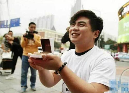 Sợ bị bỏ rơi, chàng trai  Sợ bị bỏ rơi, chàng trai