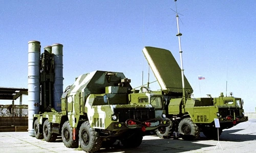 Hệ thống phòng không "Rồng lửa" S-300 của Nga