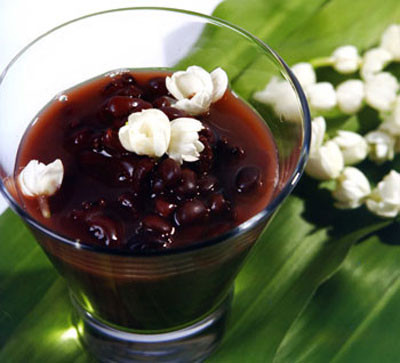 Cách nấu 3 món chè thơm ngon, thanh mát bằng nồi cơm điện
