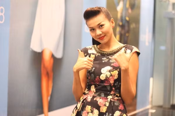 Mỹ nhân Việt muộn chồng rối bời thị phi giật chồng, làm bồ nhí