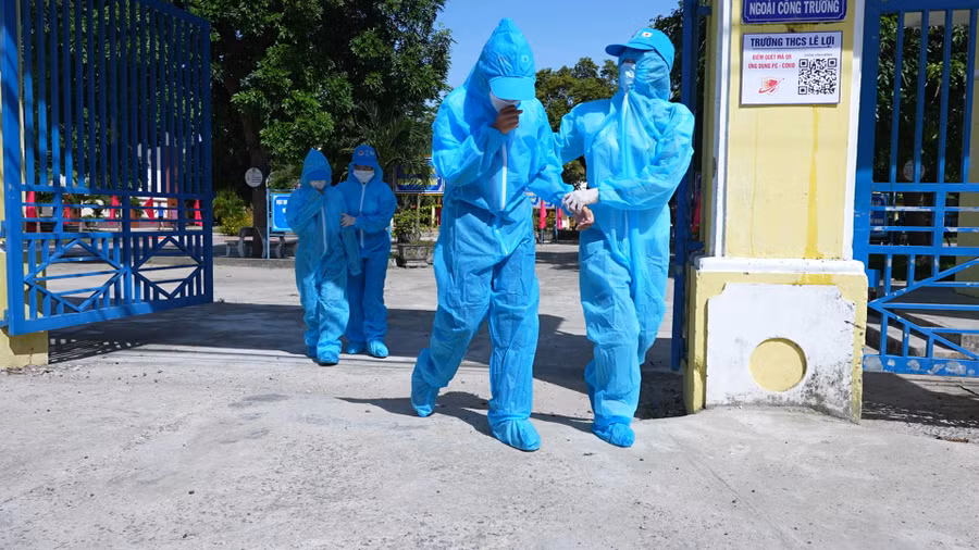 Tình huống giả định có người nhiễm Covid-19 cần sơ tán.