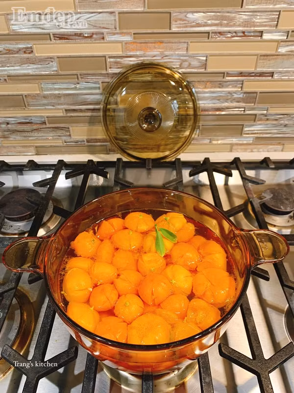 Cách làm mứt quất ăn Tết ngon "bất bại" của mẹ đảm 8X ảnh 3