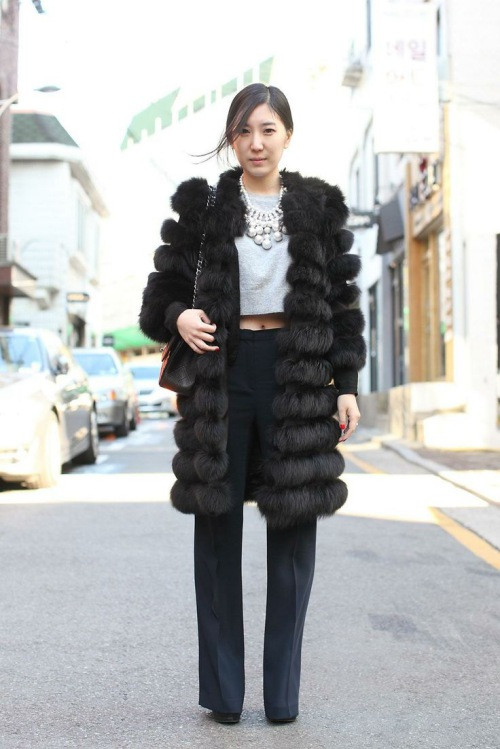 Mặc croptop đẹp ngay cả trong ngày lạnh ảnh 7