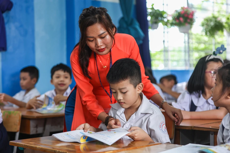 Thống nhất công tác tuyển dụng, bảo đảm chọn lựa được người có năng lực, phẩm chất, trình độ, kỹ năng dạy học... 