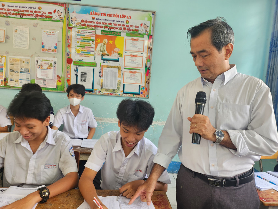Tiết học của học sinh Trường THCS Nguyễn Hiền (Quận 12). Ảnh: Minh Anh