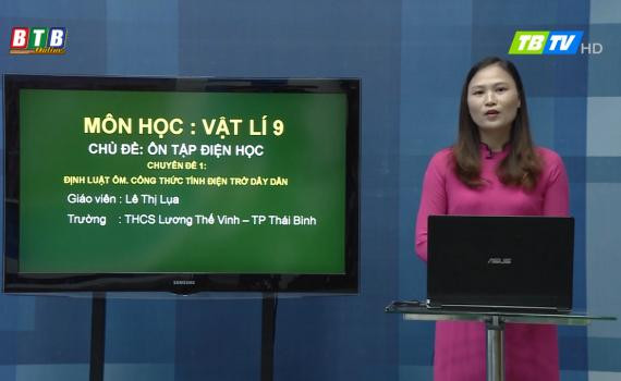 Giáo viên Thái Bình dạy học trên truyền hình.