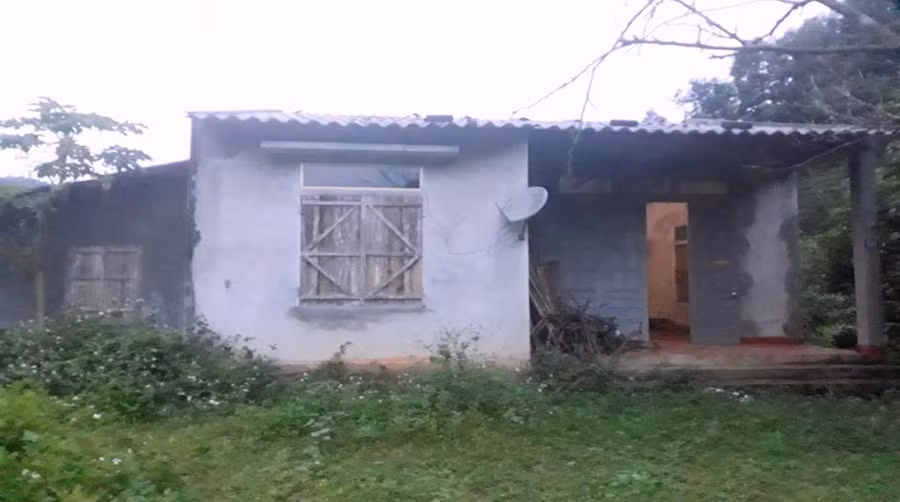 Căn nhà của gia đình em Lê Thị Thu Huyền.