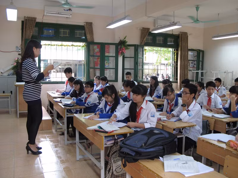 GV và HS Trường THCS Nam Trung Yên (Cầu Giấy – Hà Nội). Ảnh: Đức Trí