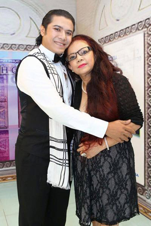 Kasim Hoàng Vũ tâm sự xúc động về mẹ ảnh 6 Kasim Hoàng Vũ tâm sự xúc động về mẹ - 6