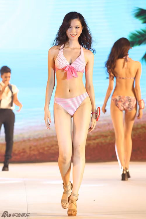 Nhan sắc tân HHHV Trung Quốc khiến khán giả thất vọng - 6