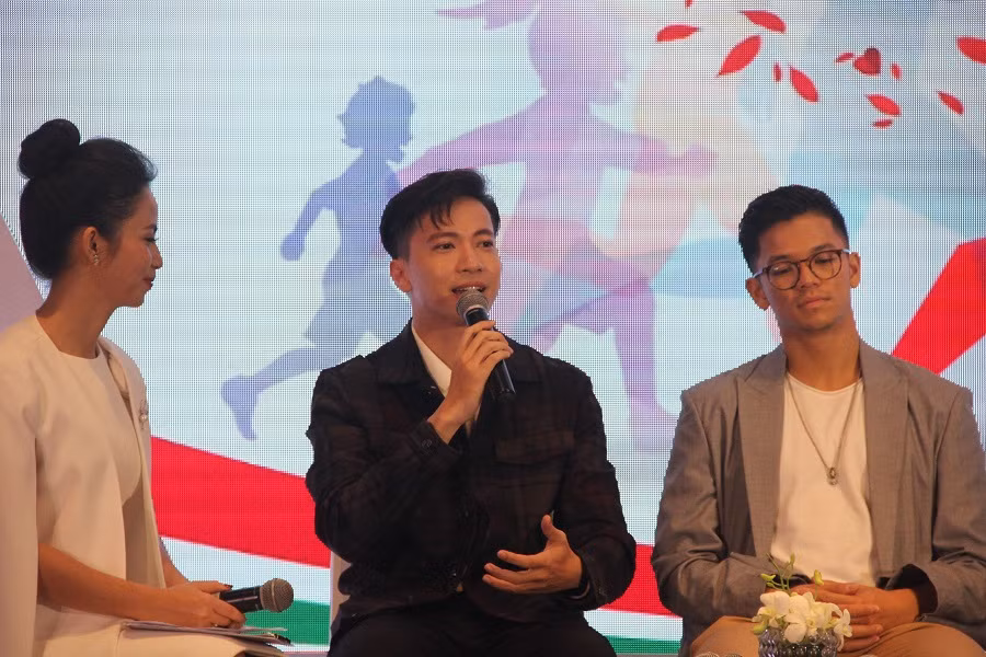 Ca sĩ S.T Sơn Thạch kêu gọi mọi người hãy tham gia Chạy vì Trái tim gây quỹ từ thiện, để tiếp thêm hi vọng cho các em nhỏ bị mắc bệnh tim bẩm sinh