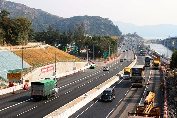 Đứng tim với những ‘con đường quỷ ám’ rùng rợn nhất thế giới hình ảnh 2 Dung tim voi nhung ‘con duong quy am’ rung ron nhat the gioi-hinh-anh-2