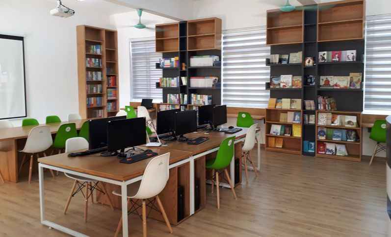 Không gian thư viện tại Trường THPT Hưng Hóa (huyện Tam Nông, Phú Thọ). Không gian thư viện tại Trường THPT Hưng Hóa (huyện Tam Nông, Phú Thọ).