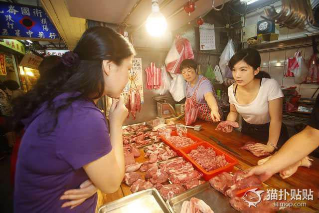 Cô gái khốn khổ vì bỗng nhiên thành “công chúa thịt lợn“ ảnh 5 Cô gái khốn khổ vì bỗng nhiên thành “công chúa thịt lợn“ ảnh 5