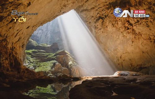 Dam cuoi ky la o cua ngo hang Son Doong