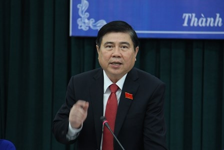 Đồng chí Nguyễn Thành Phong trả lời phóng viên IMG_9684