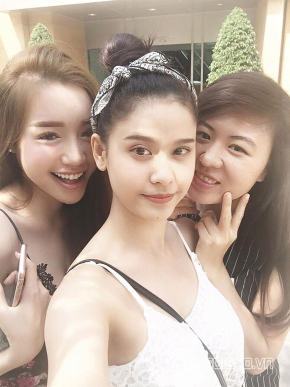 Trương Quỳnh Anh xinh tươi bên Elly Trần 2 Trương Quỳnh Anh xinh tươi bên Elly Trần 2