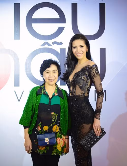 minh tu dep hut hon voi vay co v mong tang hinh anh 6