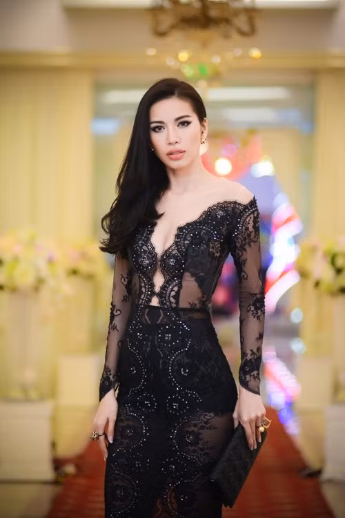 minh tu dep hut hon voi vay co v mong tang hinh anh 1