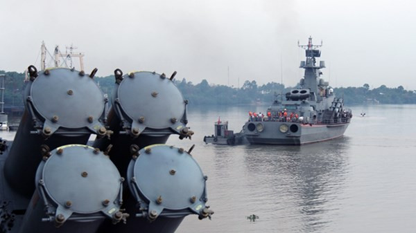 Những chuyến ra khơi luyện binh thường xuyên giúp bộ đội sớm làm chủ vũ khí, khí tài hiện đại.