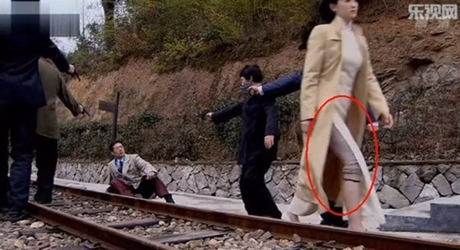 Trưởng Tôn Vô Kỵ quên mặc quần khi thiết triều