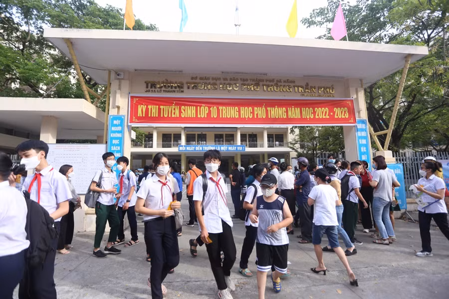 Đà Nẵng: Thí sinh "dễ thở" với đề thi môn Anh văn vào lớp 10 ảnh 1