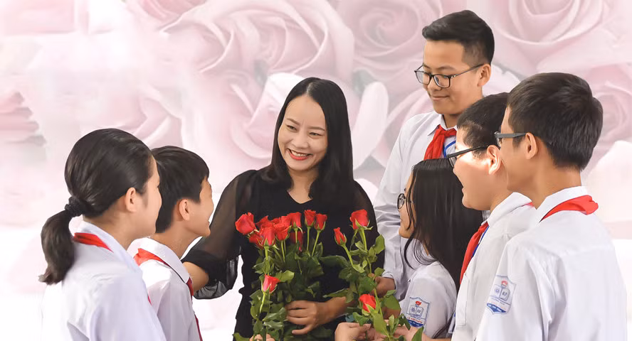 Hiếu học và kính trọng người thầy luôn là đạo lý cơ bản của người Việt Nam. Ảnh: Nguyễn Minh