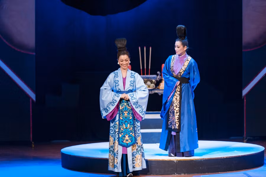 Một cảnh trong vở kịch nói "Khóc giữa trời xanh".