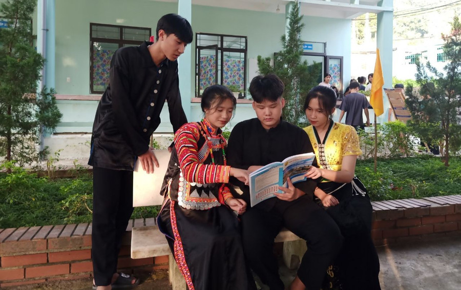 Học sinh Trường Phổ thông DTNT huyện Mường Tè, Lai Châu. Ảnh: Hà Thuận Học sinh Trường Phổ thông DTNT huyện Mường Tè, Lai Châu. Ảnh: Hà Thuận