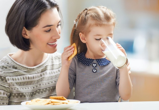 4 sai lầm của mẹ khi muốn con cao lớn ảnh 2 4 sai lầm của mẹ khi muốn con cao lớn ảnh 2