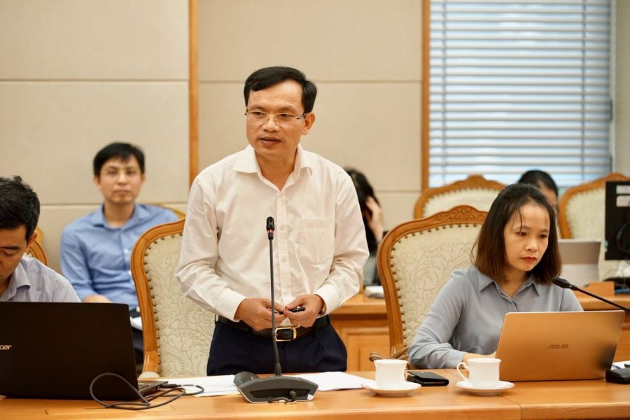 Ông Mai Văn Trinh - Cục trưởng Cục Quản lý chất lượng (Bộ GD&ĐT) báo cáo dự kiến phương án tổ chức thi, xét công nhận tốt nghiệp THPT và tuyển sinh ĐH, CĐ sau năm 2020. Ông Mai Văn Trinh - Cục trưởng Cục Quản lý chất lượng (Bộ GD&ĐT) báo cáo dự kiến phương án tổ chức thi, xét công nhận tốt nghiệp THPT và tuyển sinh ĐH, CĐ sau năm 2020.