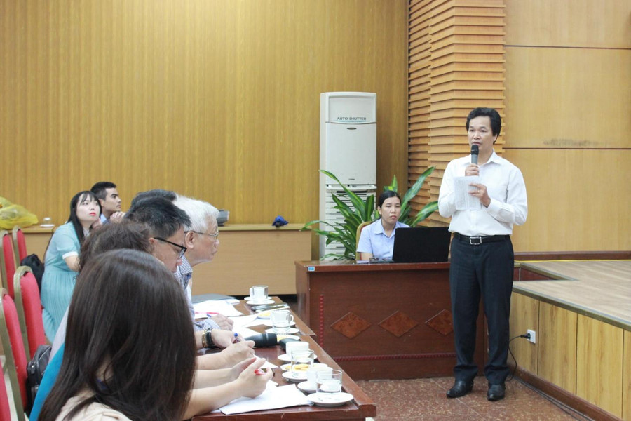 Thầy giáo Phạm Văn Hoan, trường PTCS Xã Đàn.