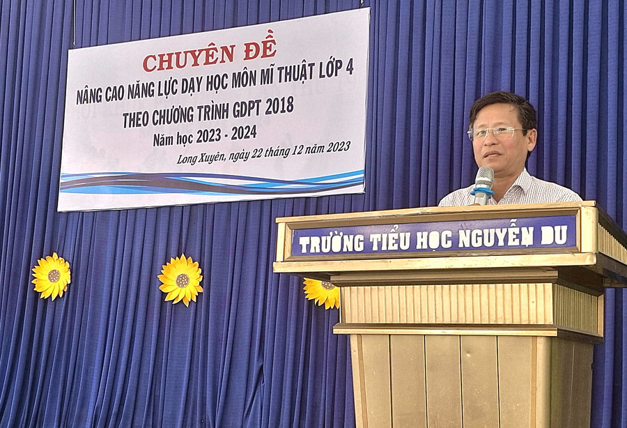 Ông Võ Văn Quới - Trưởng phòng GDMN - GDTH, Sở GD&ĐT An Giang phát biểu tại Hội thảo. Ông Võ Văn Quới - Trưởng phòng GDMN - GDTH, Sở GD&ĐT An Giang phát biểu tại Hội thảo.